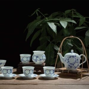 White porcelain blue-and-white flower drinkware set