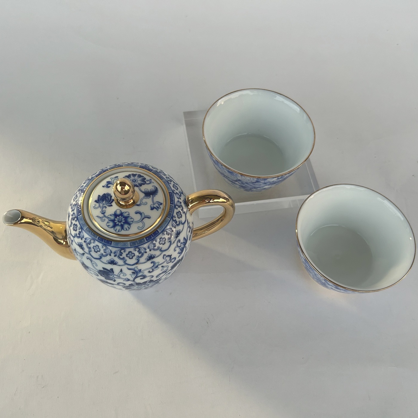 Ceramic Coffee Cup and teapot