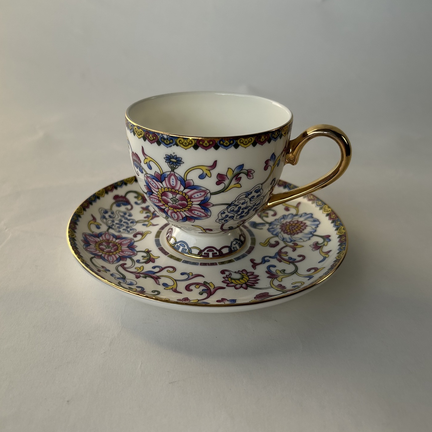 Ceramic famille rose enamel dual tea cups