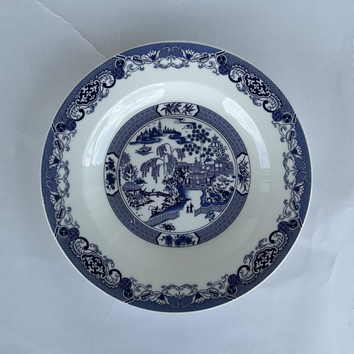 Ceramic plate 8 inches blue and white